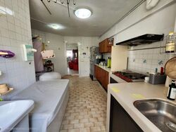 Blk 211 Bukit Batok Street 21 (Bukit Batok), HDB 4 Rooms #561619821